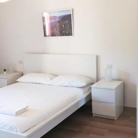 Wellness - Self Check-in & Access Апартаменты Брунате